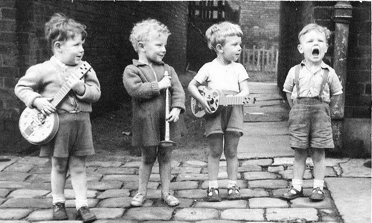 cover image of Mindful Ukes Group (The MUGles)